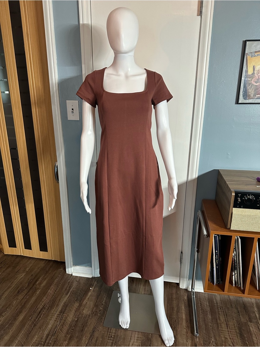 Sienna Brown Square-Neck Cotton Knit Short Sleeve Midi Dress / Size Small